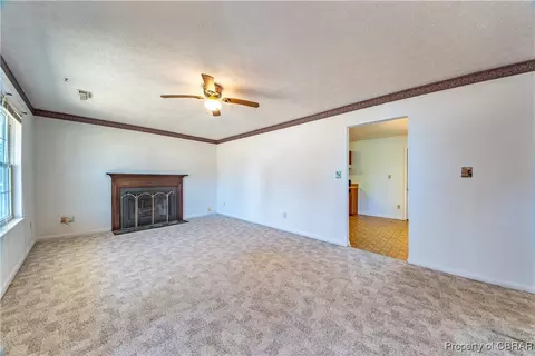 1868 Highland Dr, Gloucester Point, VA 23062 photo 11