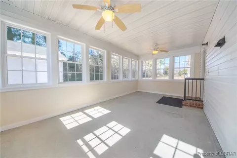 1868 Highland Dr, Gloucester Point, VA 23062 photo 15