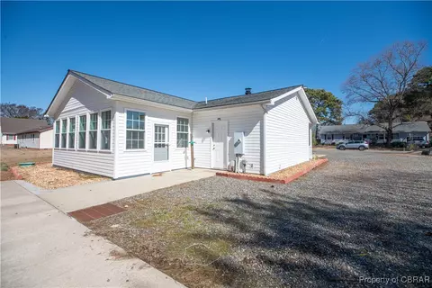 1868 Highland Dr, Gloucester Point, VA 23062 photo 28