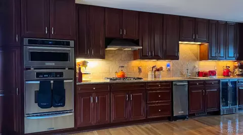 Kitchen - 8705 Lagrange St, Lorton, VA 22079 photo 1 of 2