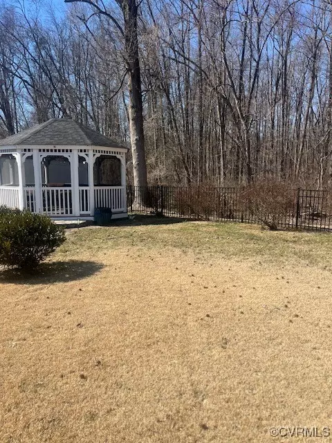 Exterior - 8705 Lagrange St, Lorton, VA 22079 photo 3 of 4