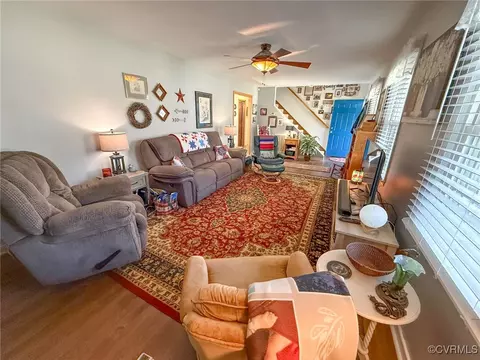 Living - 2828 Sutherland Rd, Sutherland, VA 23885 photo 2 of 3
