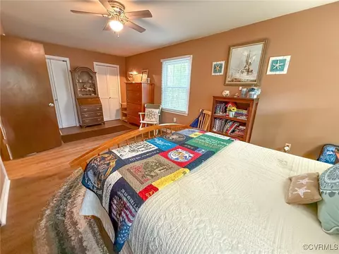 Bedroom - 2828 Sutherland Rd, Sutherland, VA 23885 photo 2 of 10