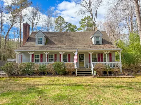 Exterior - 2828 Sutherland Rd, Sutherland, VA 23885 photo 3 of 13