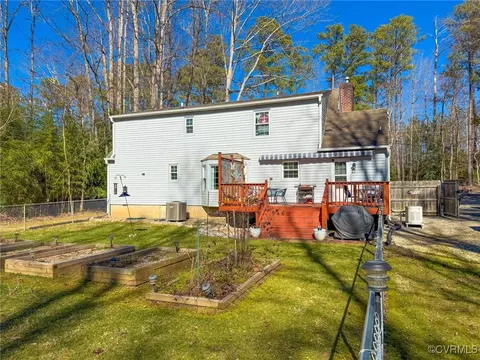 Exterior - 2828 Sutherland Rd, Sutherland, VA 23885 photo 9 of 13