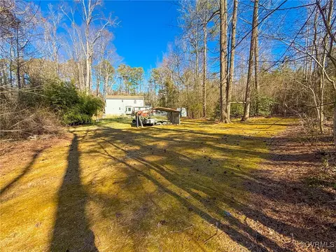 Exterior - 2828 Sutherland Rd, Sutherland, VA 23885 photo 10 of 13
