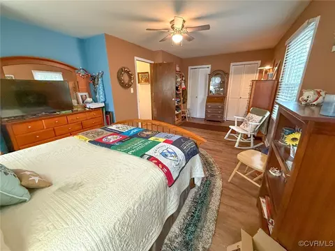 Bedroom - 2828 Sutherland Rd, Sutherland, VA 23885 photo 3 of 10