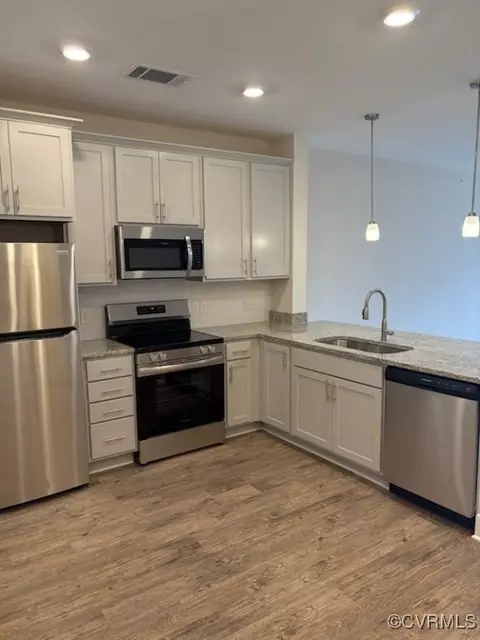10530 Stony Bluff Dr #304, Ashland, VA 23005