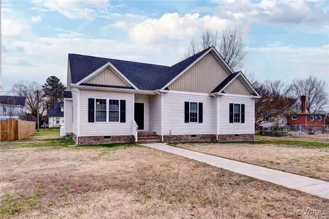 320 12th St, West Point, VA 23181