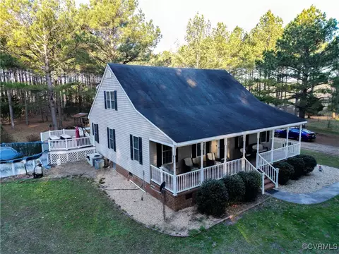 Exterior - 1047 Camera Rd, Waverly, VA 23890 photo 2 of 10