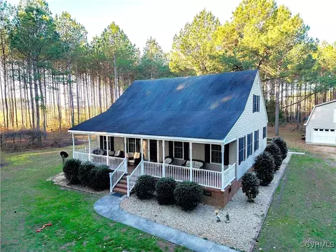 1047 Camera Rd, Waverly, VA 23890