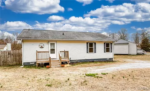 3711 Yard Arm Dr, Chester, VA 23831