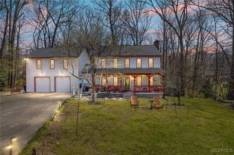 8802 E Wadsworth Pl, North Chesterfield, VA 23236