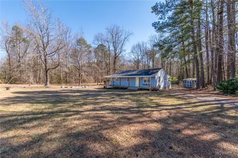 Exterior - 20111 Horseshoe Rd, Carson, VA 23830 photo 3 of 12