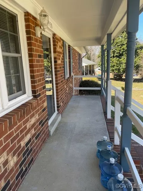 Exterior - 2930 Delfin Rd, Midlothian, VA 23112 photo 4 of 4