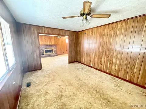 Living - 2930 Delfin Rd, Midlothian, VA 23112 photo 3 of 3