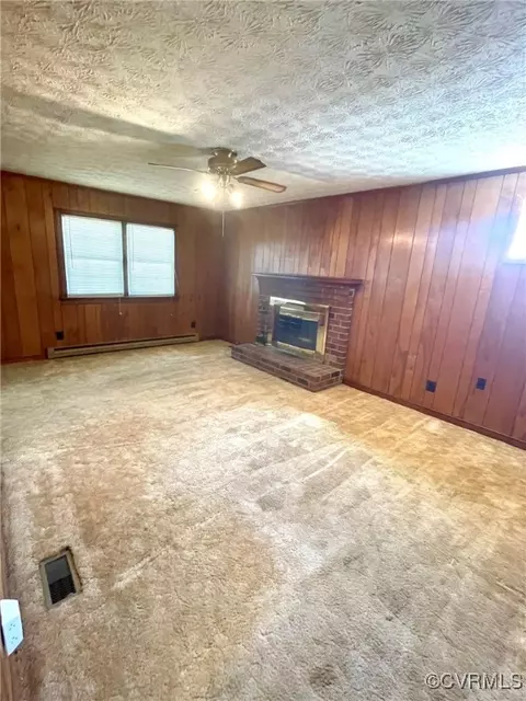 Living - 2930 Delfin Rd, Midlothian, VA 23112 photo 1 of 3