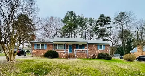 Exterior - 2930 Delfin Rd, Midlothian, VA 23112 photo 1 of 4