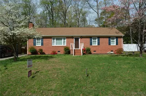 10342 Glen Oaks Dr, Chester, VA 23831