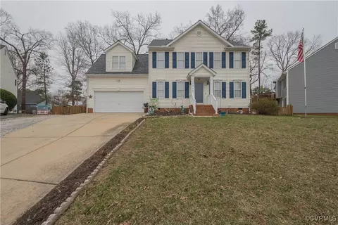 15913 Searchlight Ct, Chester, VA 23831