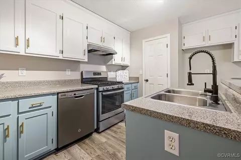 9601 Kate Ln, Ford, VA 23850