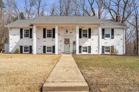 1901 Davis Ln, Hopewell, VA 23860