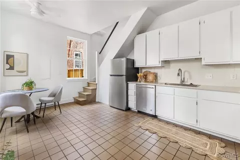 Kitchen - 2800 E Franklin St, Richmond, VA 23223 photo 1 of 2