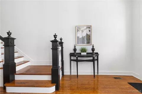 Entry Way - 2800 E Franklin St, Richmond, VA 23223 photo 2 of 4