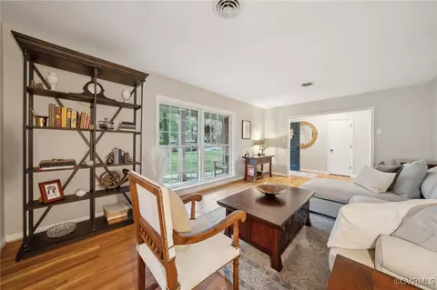 Living - 11930 Duckbill Dr, Midlothian, VA 23113 photo 2 of 5
