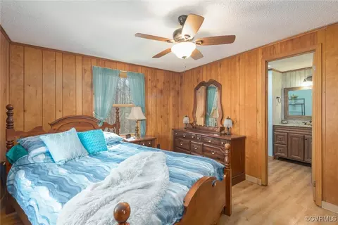 Bedroom - 1316 General Puller Hwy, Saluda, VA 23149 photo 5 of 6