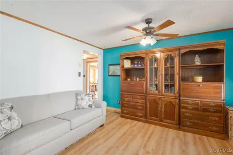 Living - 1316 General Puller Hwy, Saluda, VA 23149 photo 3 of 3