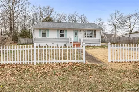 14308 Central Ave, Chester, VA 23836
