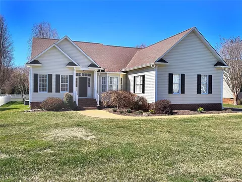 10133 Stags Leap Dr, Mechanicsville, VA 23116