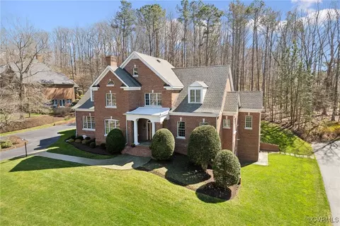 2830 Aylesford Dr, Midlothian, VA 23113