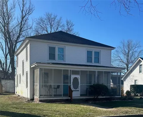 326 6th St, West Point, VA 23181