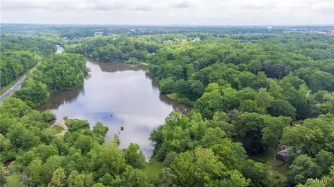 8031 Lake Shore Dr, North Chesterfield, VA 23235