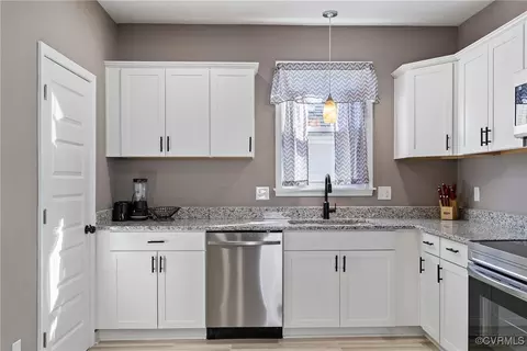 Kitchen - 206 E 33rd St, Richmond, VA 23224 photo 2 of 3