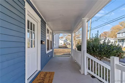 Exterior - 206 E 33rd St, Richmond, VA 23224 photo 5 of 11