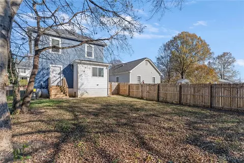 Exterior - 206 E 33rd St, Richmond, VA 23224 photo 9 of 11