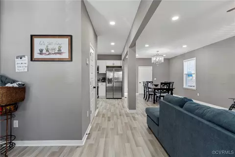 Entry Way - 206 E 33rd St, Richmond, VA 23224 photo 2 of 3