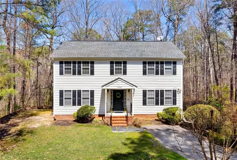 12716 Middlebrook Rd, Chester, VA 23831