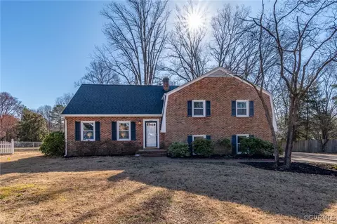 10921 Weybridge Rd, Chester, VA 23831