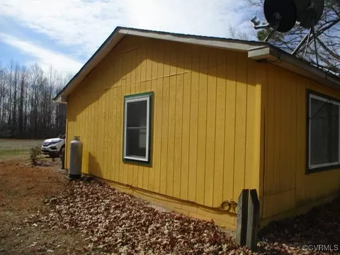 Exterior - 8441 Exchange Ln, Gloucester, VA 23061 photo 3 of 7