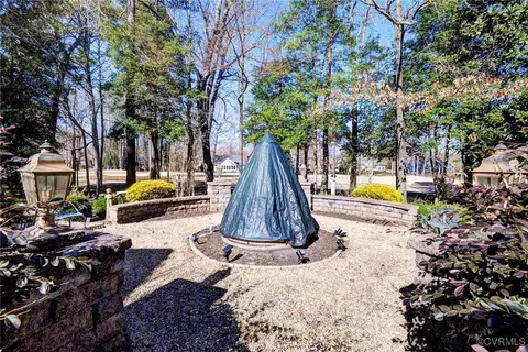 Exterior - 109 Huntercombe, Williamsburg, VA 23188 photo 6 of 6