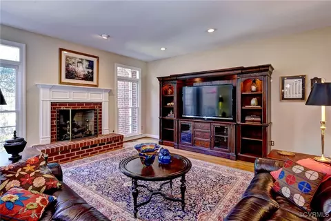 Living - 109 Huntercombe, Williamsburg, VA 23188 photo 5 of 5