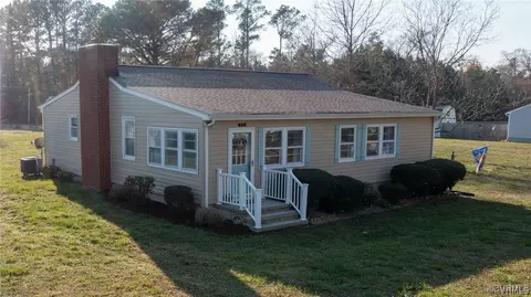 165 Rio Vista Ln, Dunnsville, VA 22454