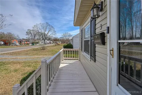 3 E Gray St, Sandston, VA 23150 photo 4
