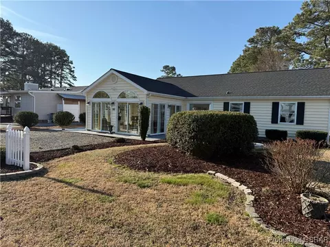 103 Montgomery Cove Rd, Deltaville, VA 23043