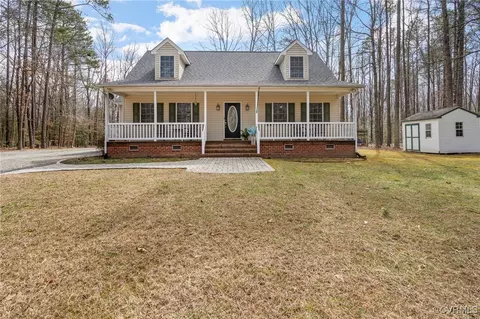 89 Forest Ln, King William, VA 23086