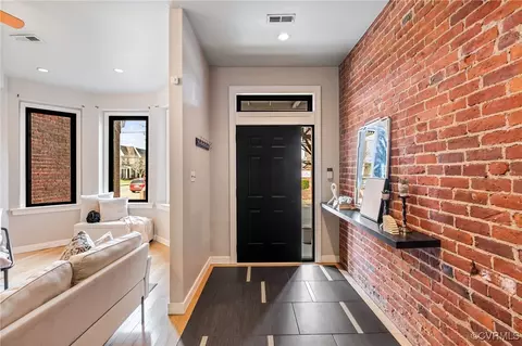 Entry Way - 321 Randolph St, Richmond, VA 23220 photo 1 of 5